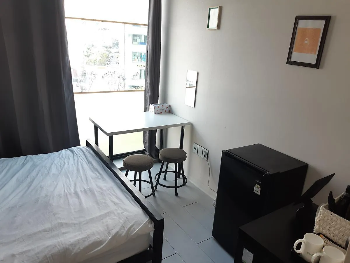 Guest house Sinchon Cooing Guesthouse