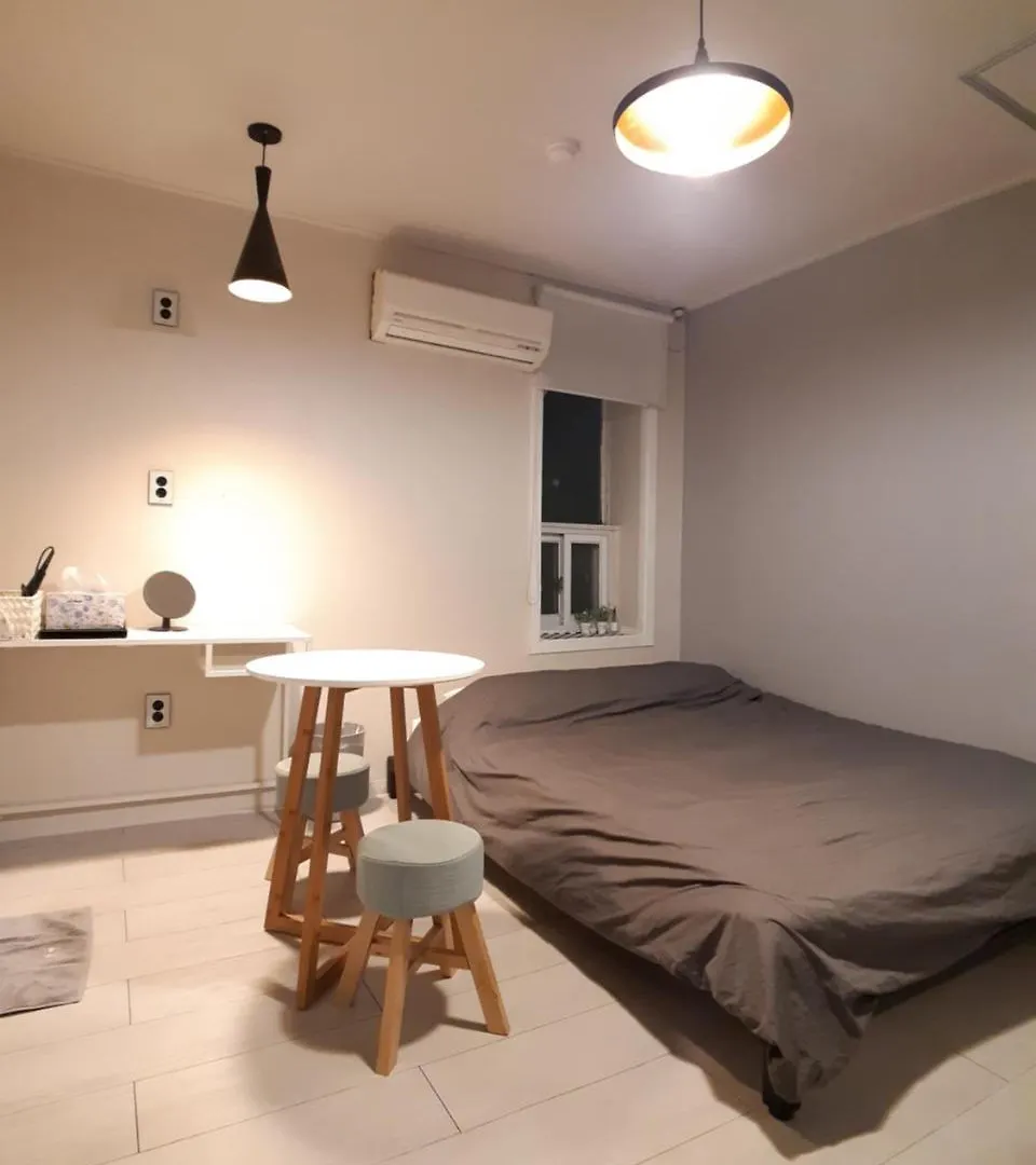 Sinchon Cooing Guesthouse Guest house