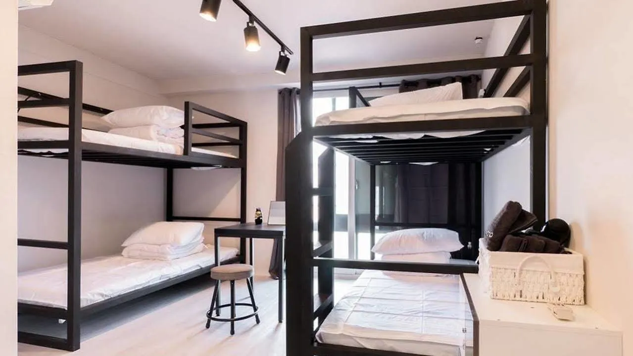 Guest house Sinchon Cooing Guesthouse